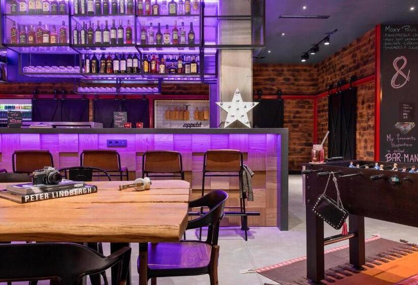 هتل Moxy Katowice Airport