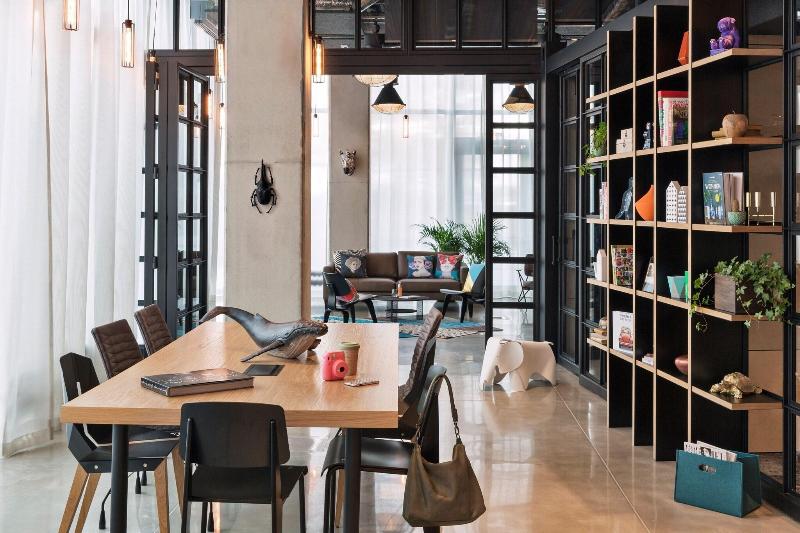 هتل Moxy Katowice Airport