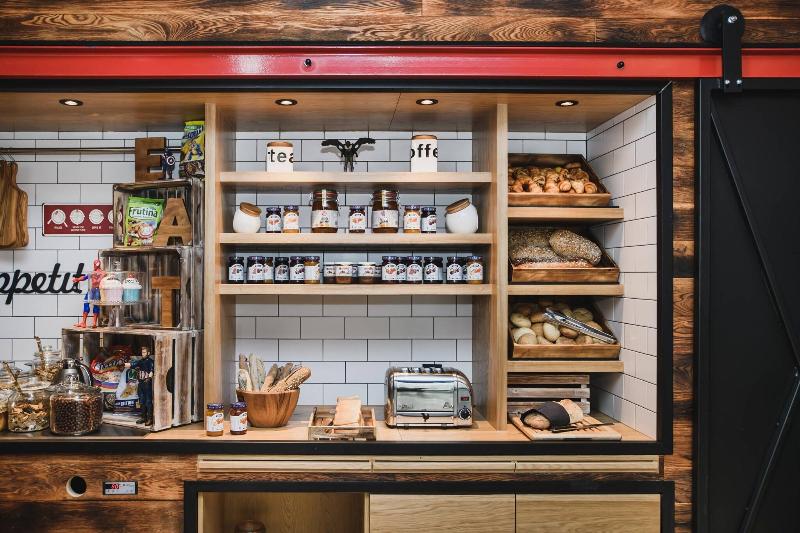 هتل Moxy Katowice Airport