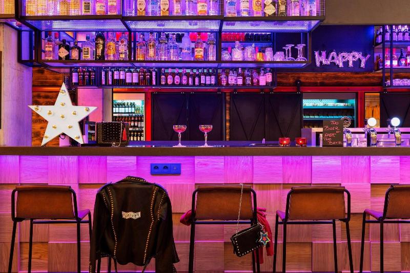 هتل Moxy Katowice Airport