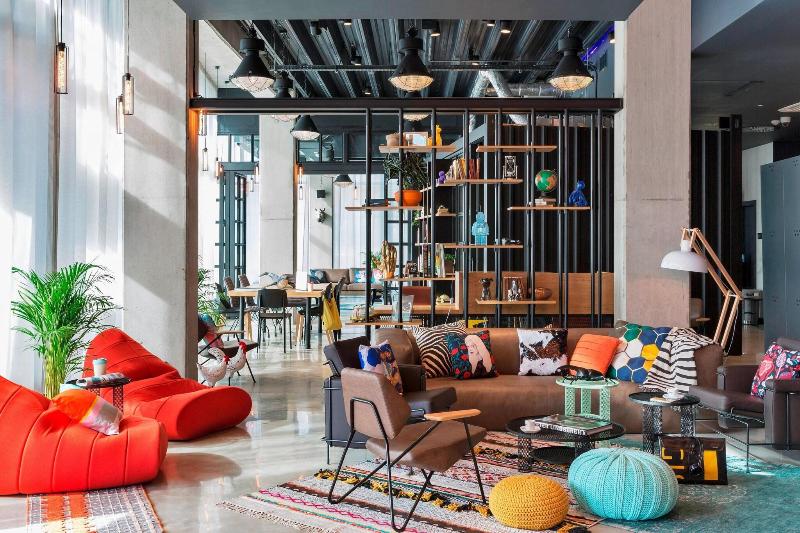 هتل Moxy Katowice Airport