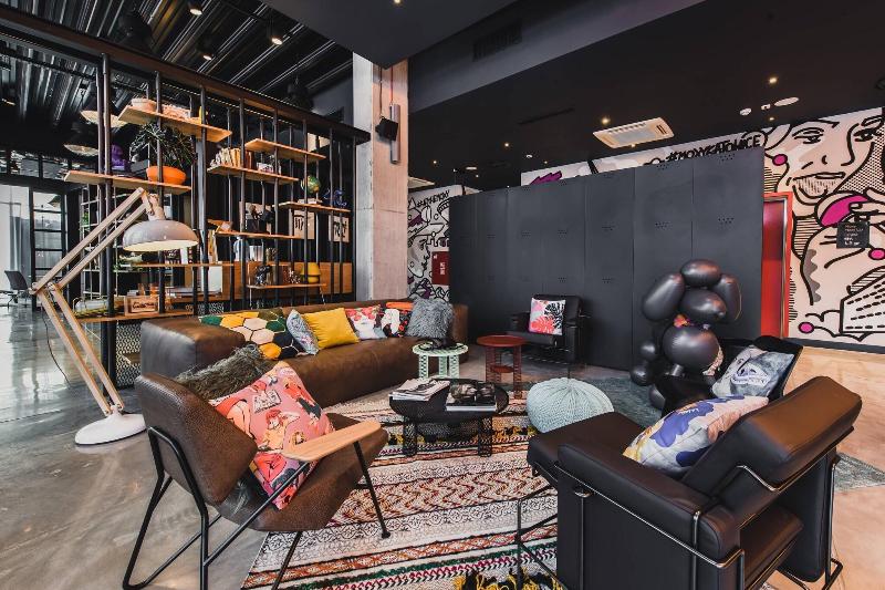 هتل Moxy Katowice Airport