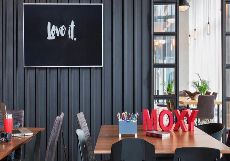 هتل Moxy Katowice Airport