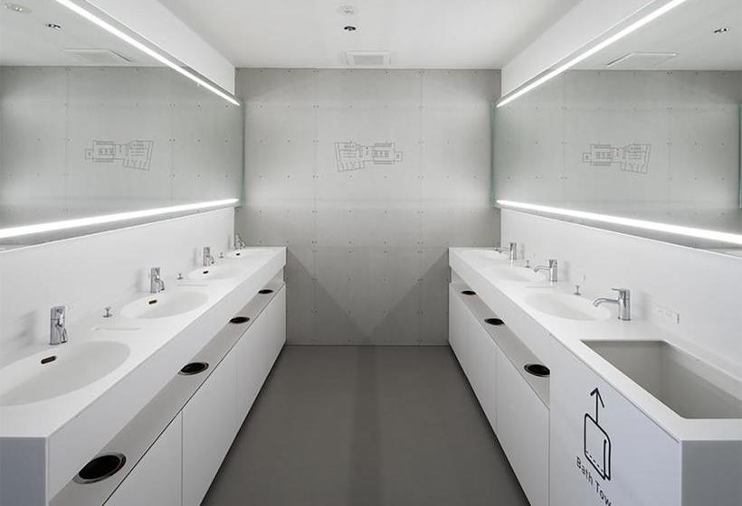 Otel Nine Hours Kamata