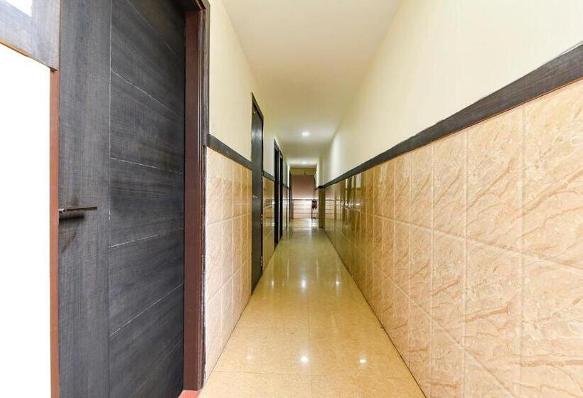 Fabhotel Polovictory Palace