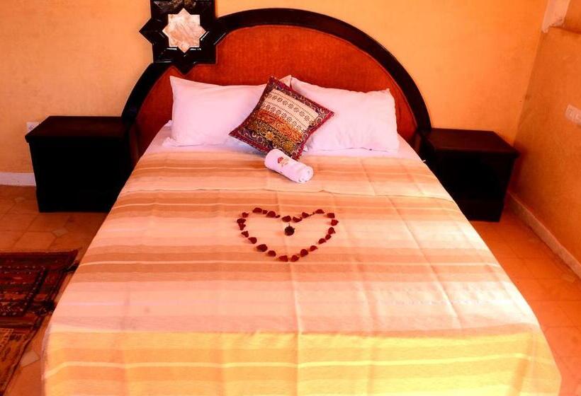 پانسیون Latifa House