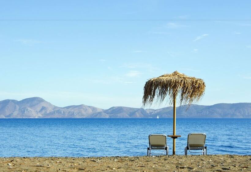 פנסיון Makis Inn Resort