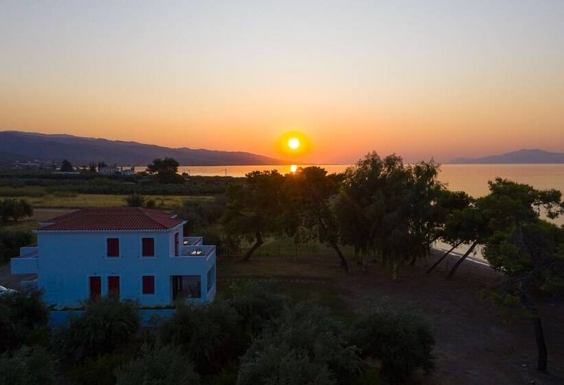 פנסיון Makis Inn Resort