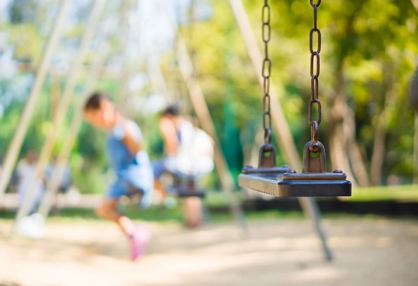 פנסיון Makis Inn Resort