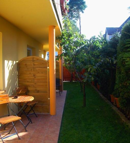 פנסיון Willa Mona