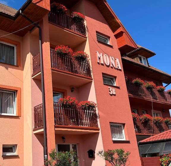 פנסיון Willa Mona