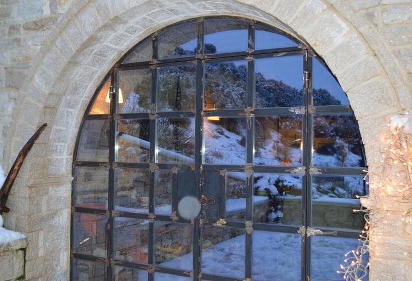 Anemi Country Cottage Inn