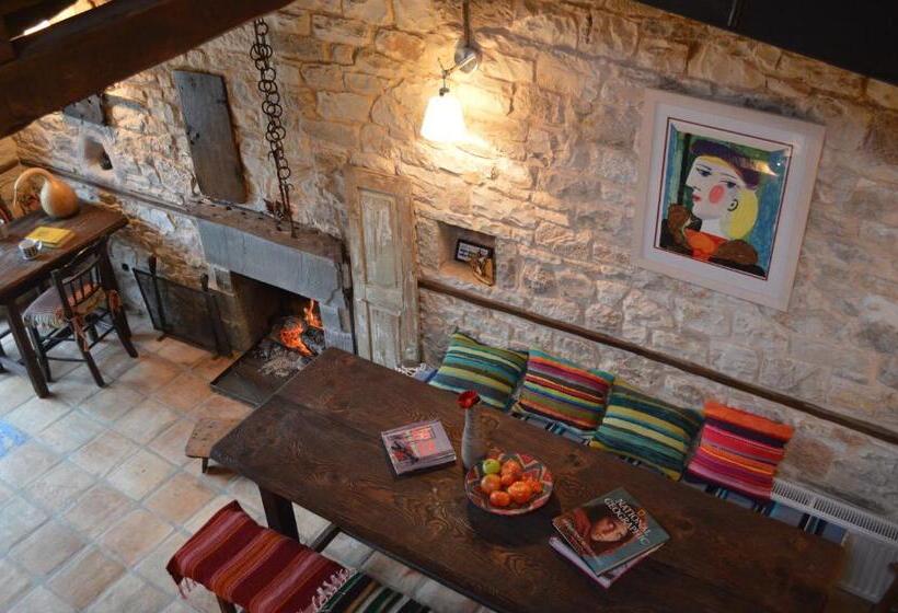 Anemi Country Cottage Inn