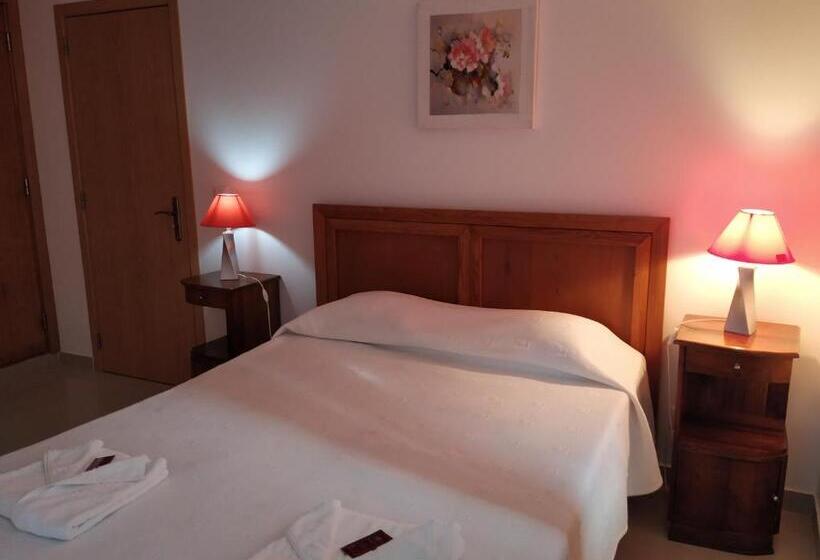 Costa & Isaias Apartamentos