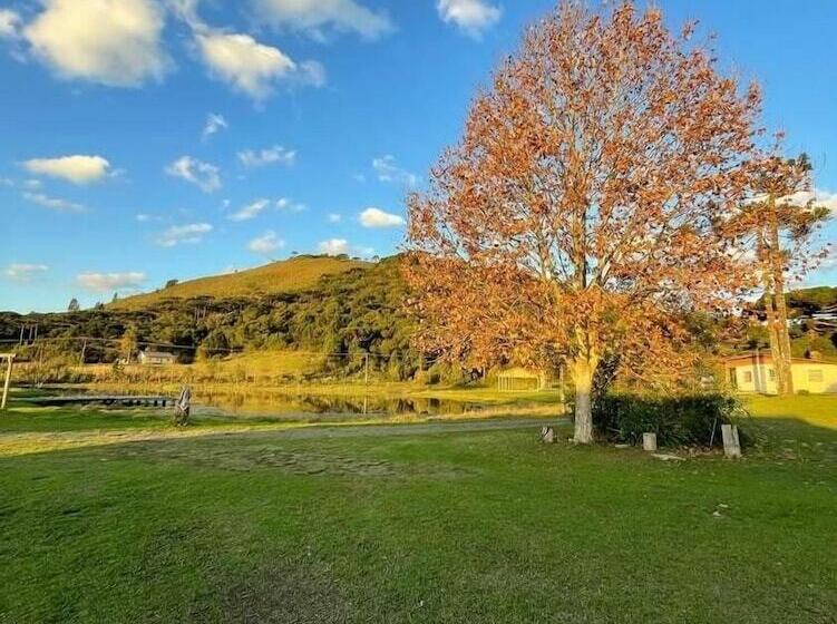 פונדק Refúgio Do Lago