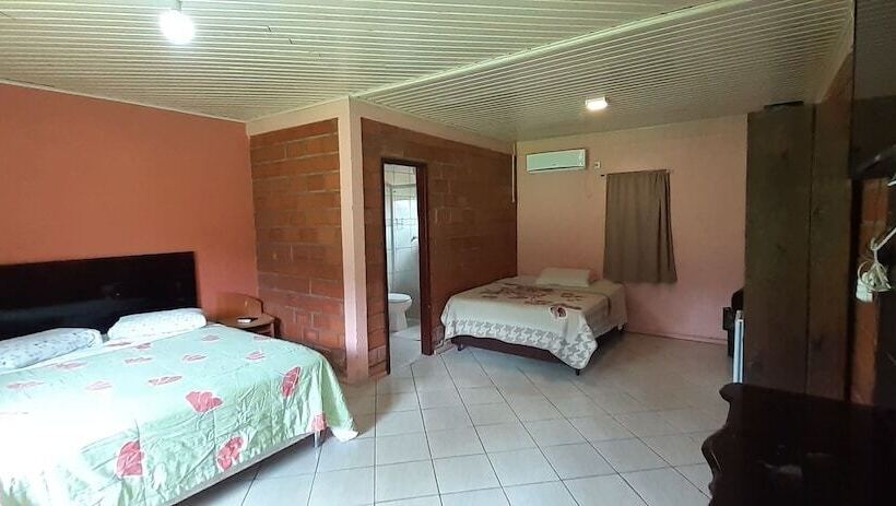 פונדק Refúgio Do Lago