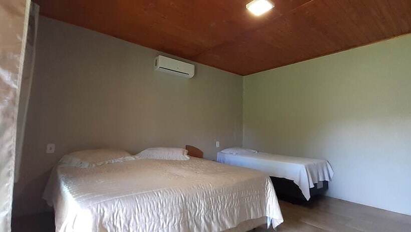 פונדק Refúgio Do Lago