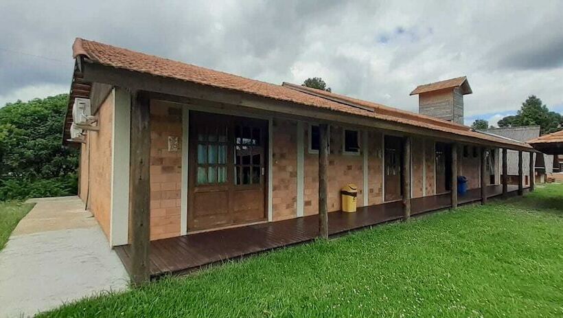 פונדק Refúgio Do Lago