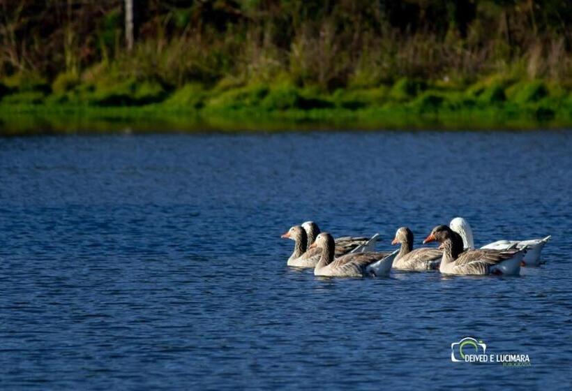 פונדק Refúgio Do Lago