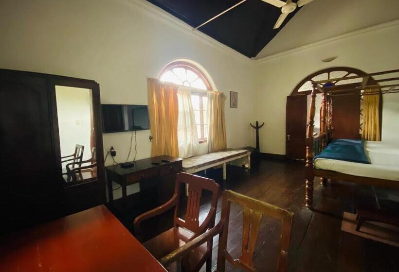 فندق Ballard Bungallow