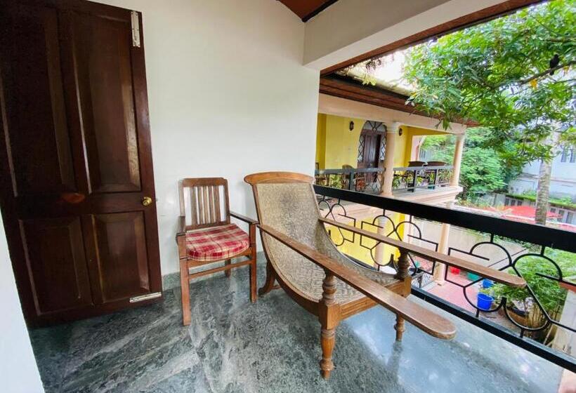 فندق Ballard Bungallow