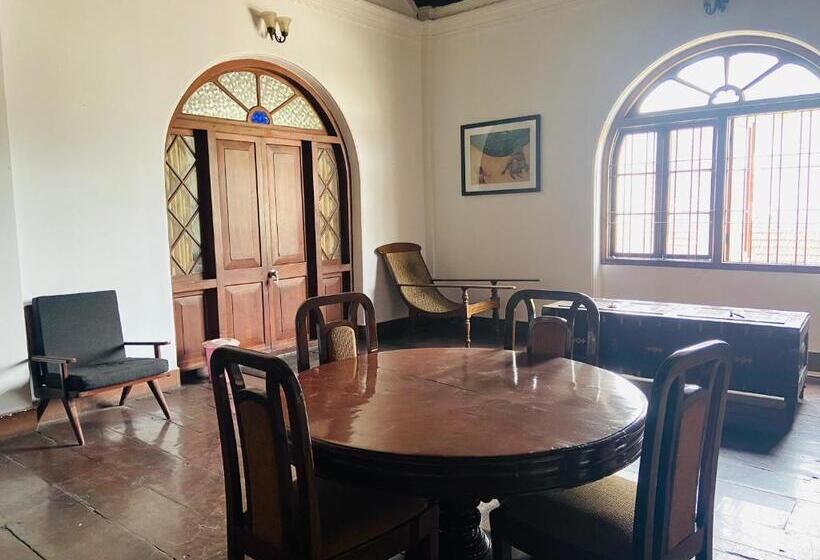 فندق Ballard Bungallow