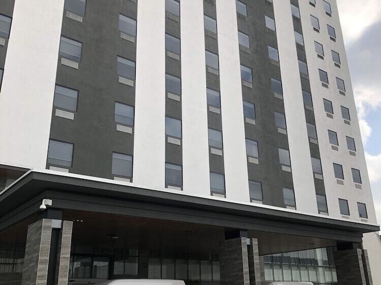 فندق Holiday Inn & Suites   Monterrey Apodaca Zona Airport, An Ihg