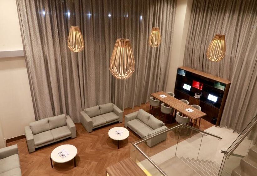 فندق Holiday Inn & Suites   Monterrey Apodaca Zona Airport, An Ihg