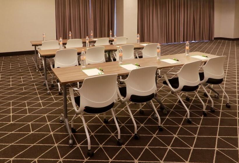 فندق Holiday Inn & Suites   Monterrey Apodaca Zona Airport, An Ihg