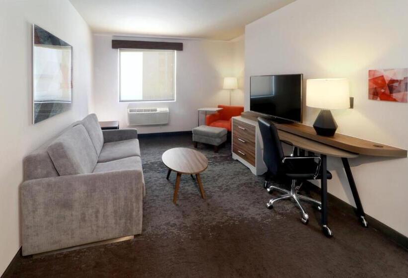 فندق Holiday Inn & Suites   Monterrey Apodaca Zona Airport, An Ihg