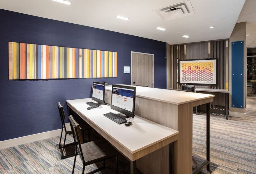 فندق Holiday Inn Express & Suites   Denver Ne   Brighton, An Ihg