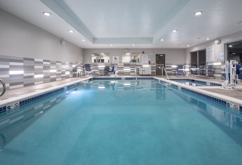 فندق Holiday Inn Express & Suites Denver Ne Brighton, An Ihg