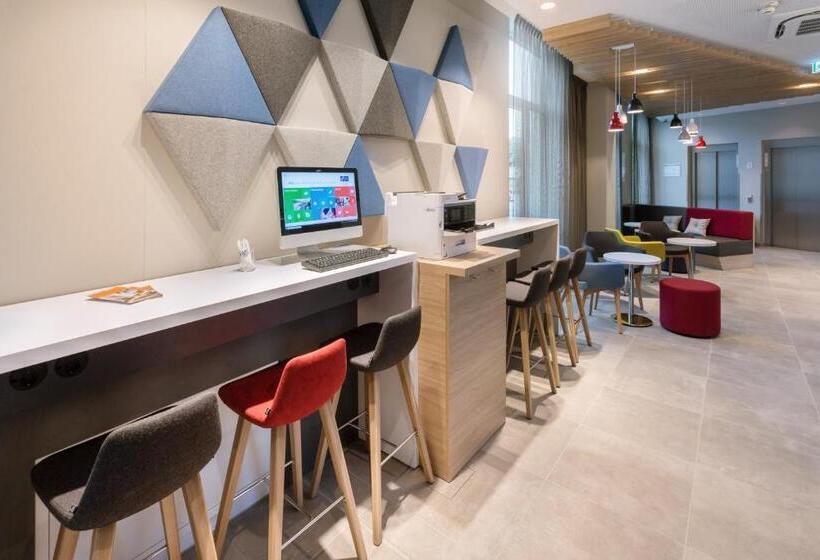 בית מלון כפרי Holiday Inn Express   Erlangen, An Ihg