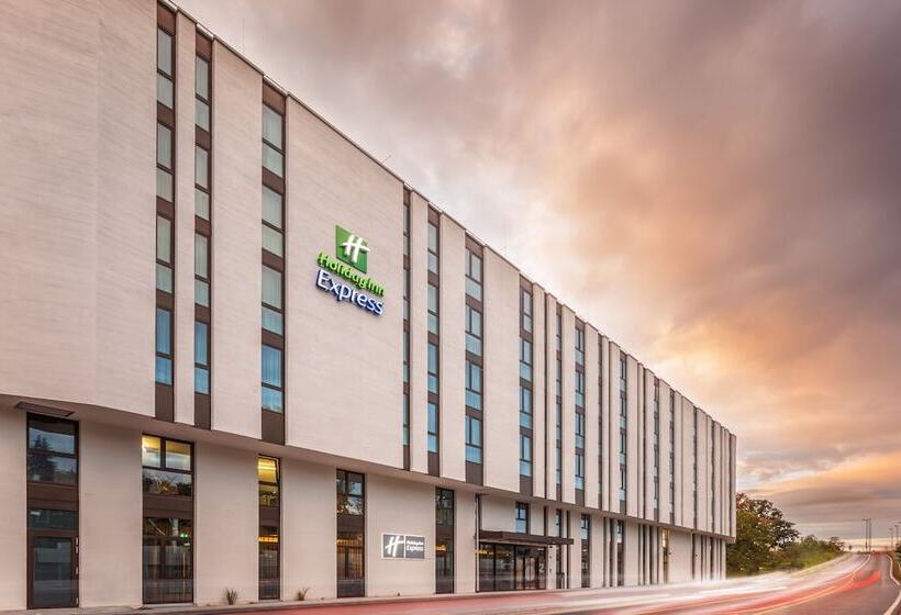 בית מלון כפרי Holiday Inn Express   Erlangen, An Ihg