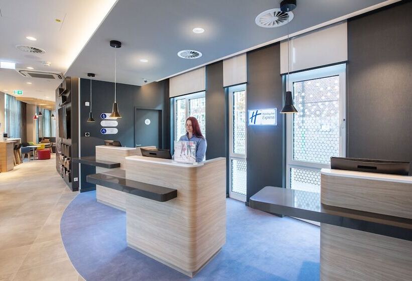 בית מלון כפרי Holiday Inn Express   Erlangen, An Ihg