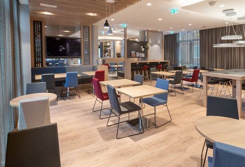 בית מלון כפרי Holiday Inn Express   Erlangen, An Ihg