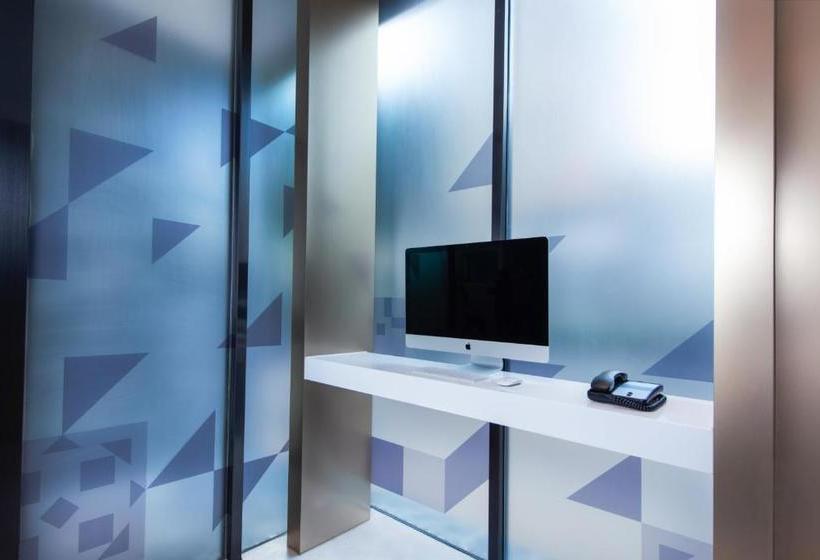 هتل Holiday Inn Express Macau City Centre, An Ihg