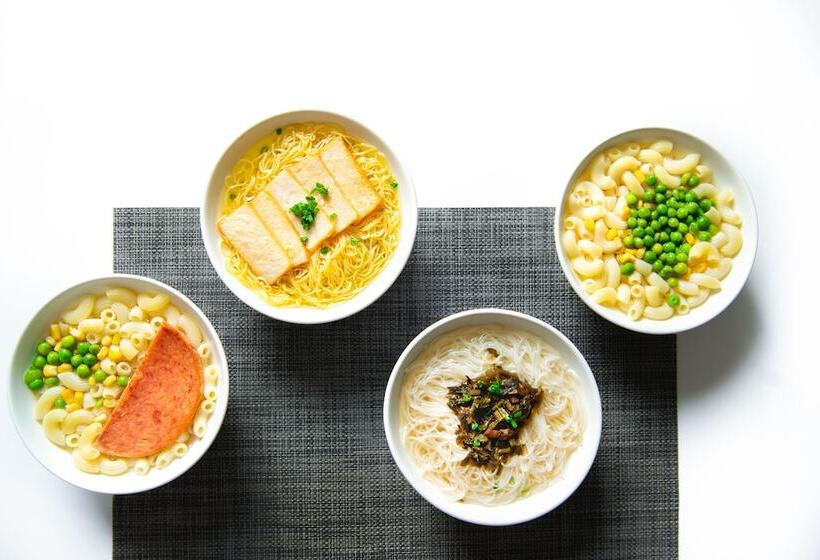 هتل Holiday Inn Express Macau City Centre, An Ihg