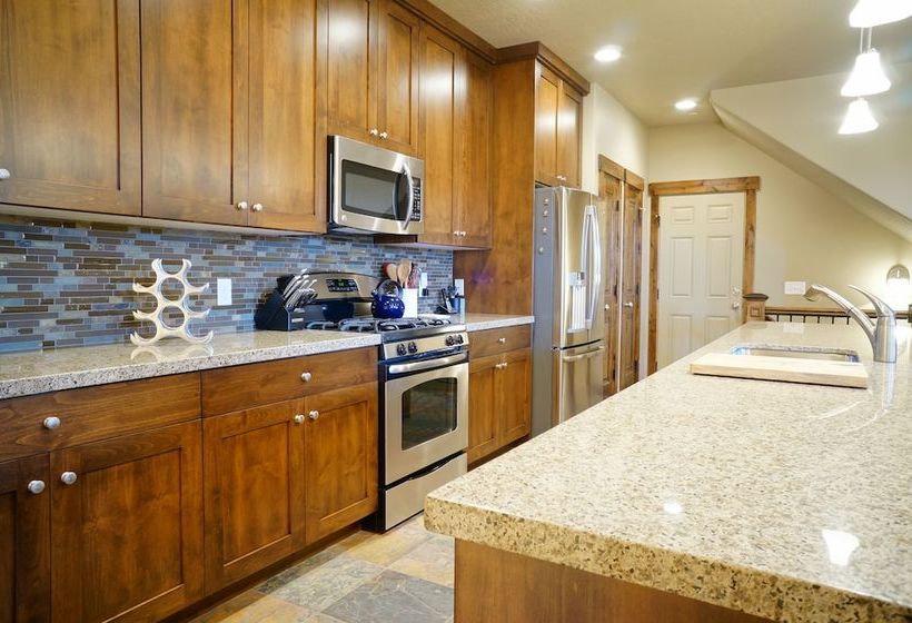 Abode At Mountain Haus