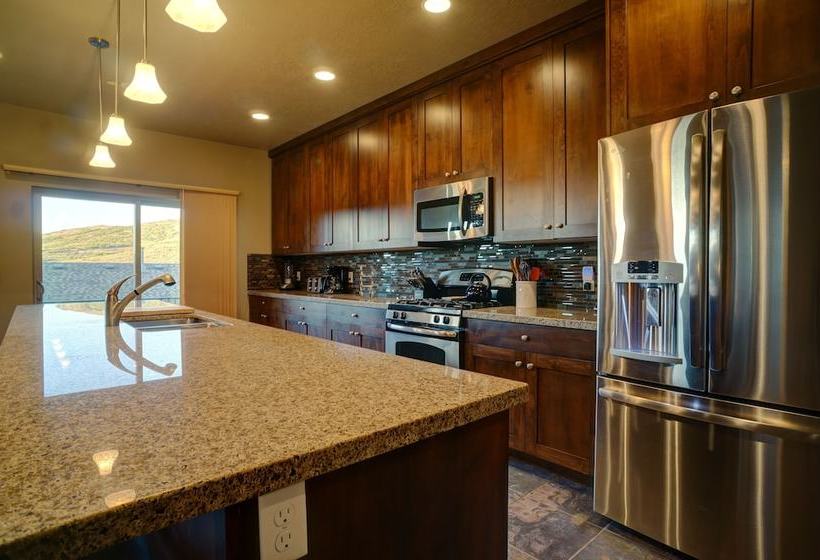 Abode At Mountain Haus