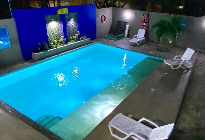 هاستل Hostal Aurora, Smith Lodging