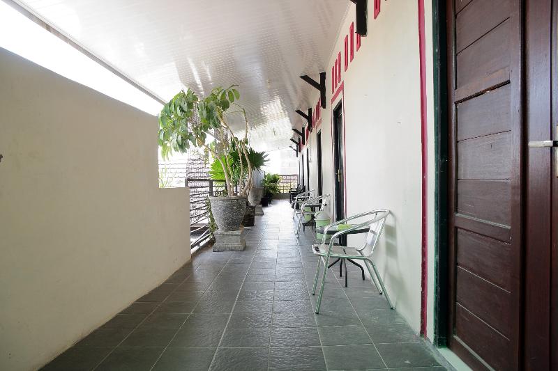 ユースホステル Wisma Malawen By Oyo Rooms