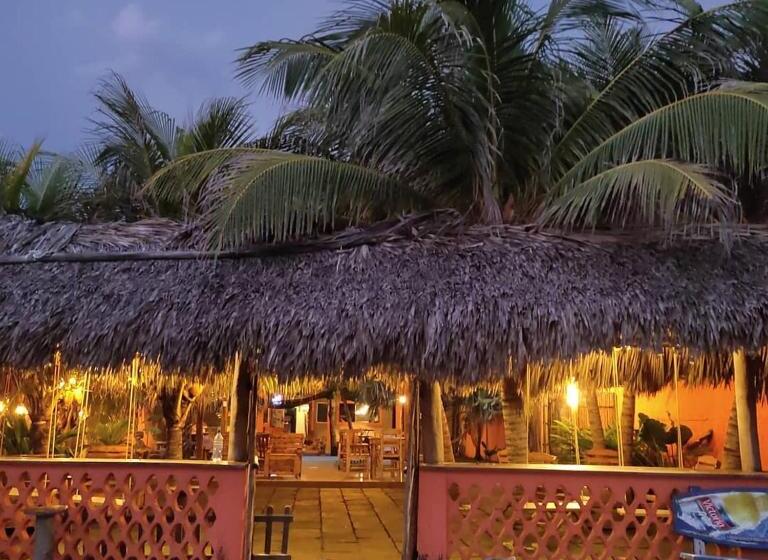 簡易ホテル El Belga Loco