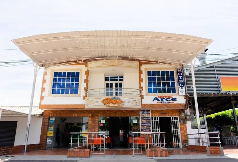 בית מלון כפרי Arce Plaza