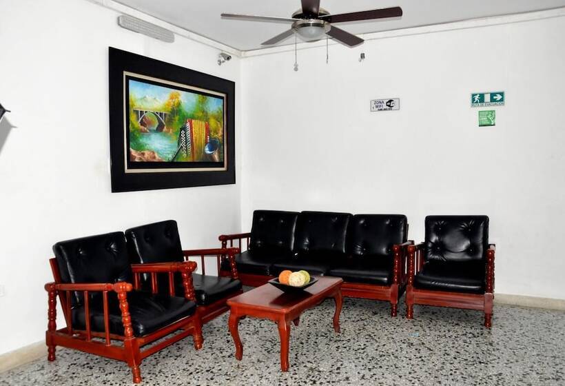 בית מלון כפרי Arce Plaza