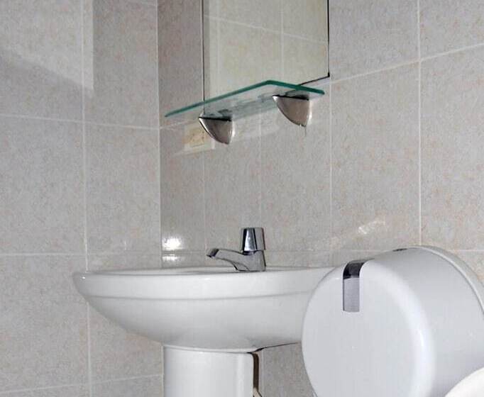 בית מלון כפרי Arce Plaza