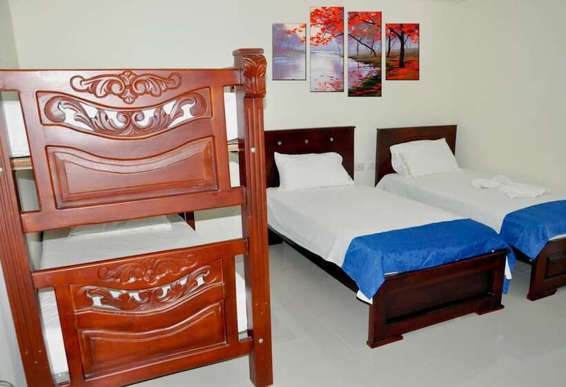 בית מלון כפרי Arce Plaza