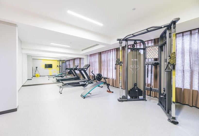 Atour Hotel Zhenjiang Nanxu Avenue Branch