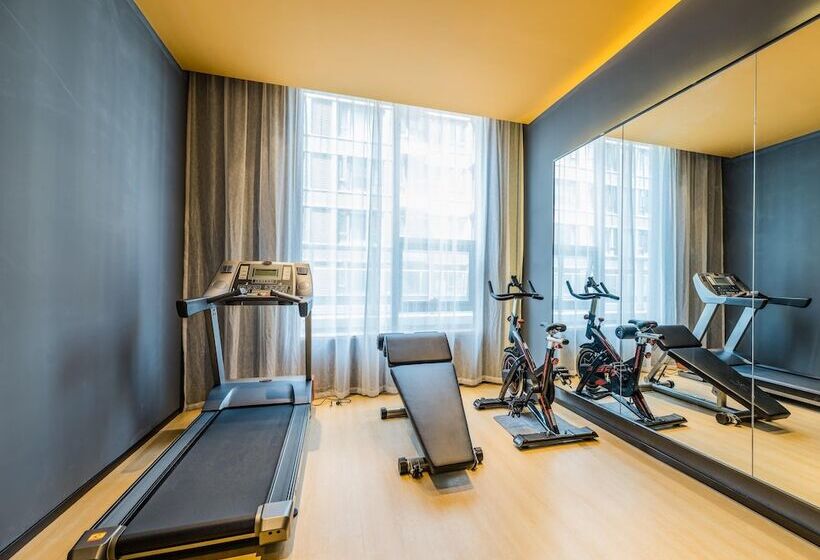 Atour Hotel Zhenjiang Nanxu Avenue Branch