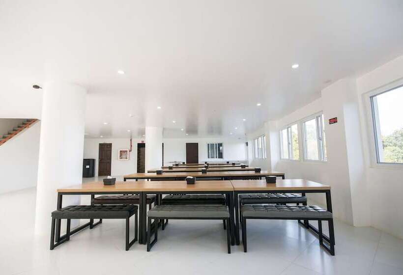 Hotelli Boracay Coco English Resort